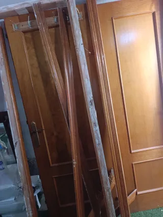 2 Puertas de Madera con Marco