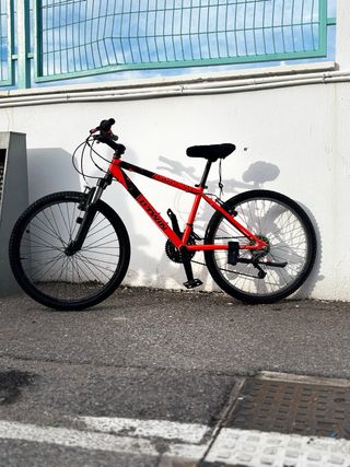 Bicicleta de Montaña Roja