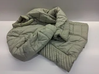 Anorak Champagne. Compacta.