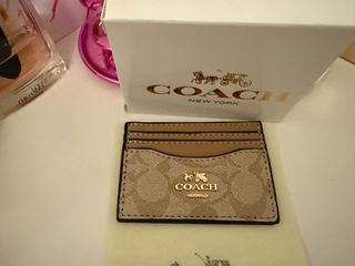 Porta cartões Coach bege e castanho