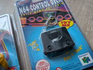 Llaveros N64 Nintendo Control Deck y Controller