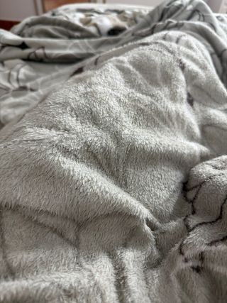 Juego de sábanas coralina beige y gris