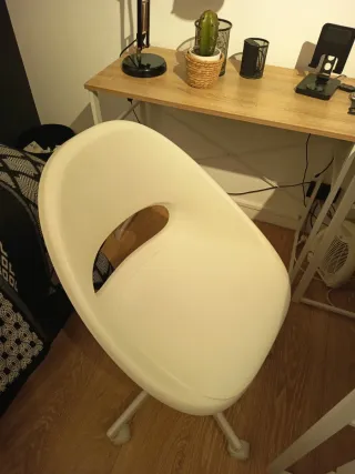 Sedia da ufficio ergonomica bianca