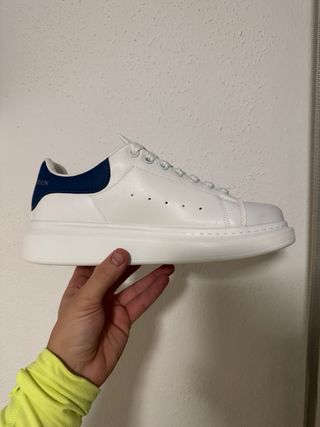 Sneakers Alexander McQueen Bianche e Blu