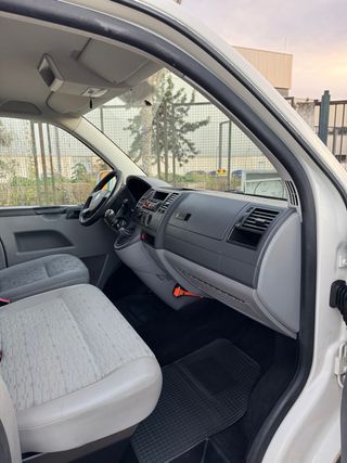 Volkswagen Transporter T5 2008
