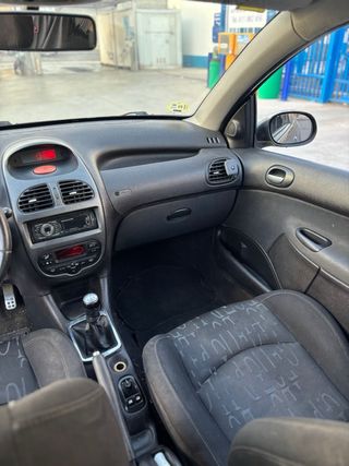 Peugeot 206 2003