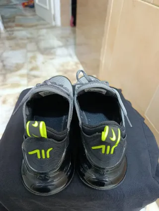 Nike Air Max 270 Gris y Amarillo