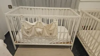 Cuna IKEA con colchón 25€ cada una