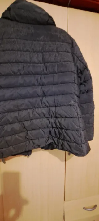 Chaqueta acolchada negra mujer