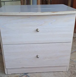 Mesita de noche 2 cajones