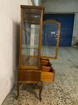 Vitrina madera y cristal estilo rústico