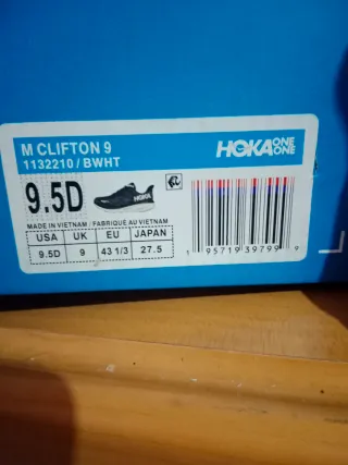 Zapatillas Hoka Negras y Blancas nuevas