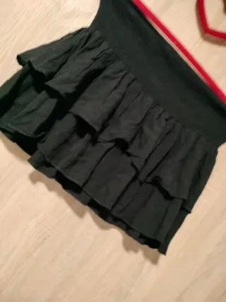 Falda Mini  volantes negra elástica sexy