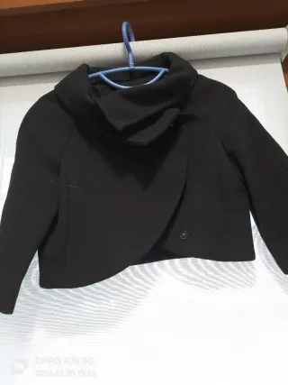 Chaquetita negra corta