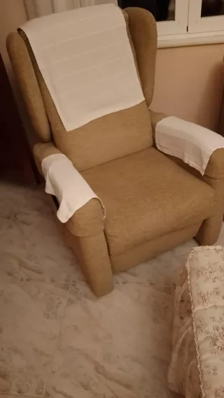 Sillón individual eléctrico beige