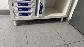 Estantería blanca de madera