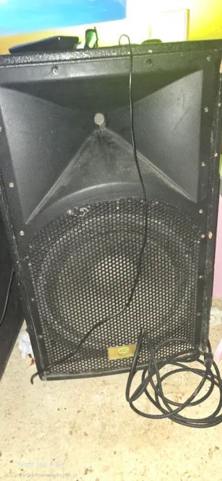 Altavoces Acoustic Control