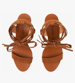 Sandalias de cuña con cordonestallas  39 y41