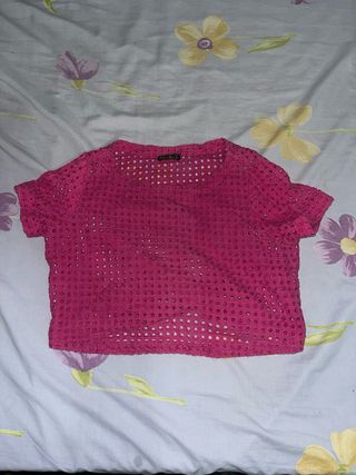 Camiseta de rayas verde y blanca