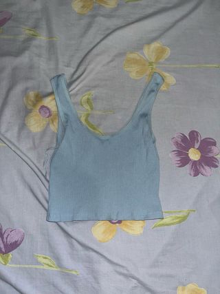 Camiseta de rayas verde y blanca