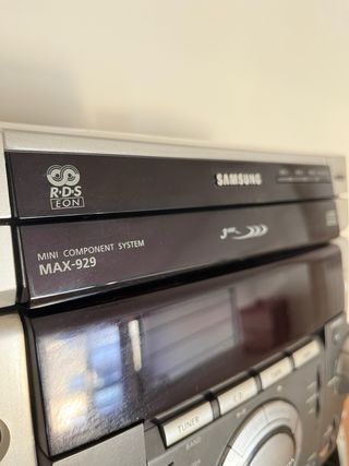 Minicadena Samsung CD/DVD/Cinta/Radio