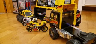 Camión Gozan Taller de Motos