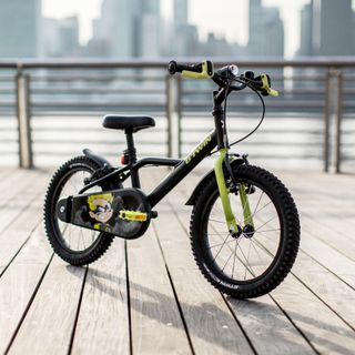 Bicicleta niños 16 pulgadas Btwin 500 Dark Hero negra 4,5 -