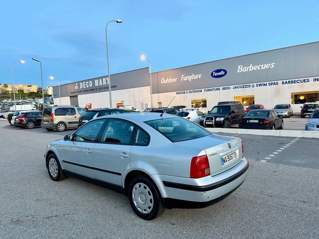 IMPECABLE VOLKSWAGEN PASSAT 1.9 TDi 115CV