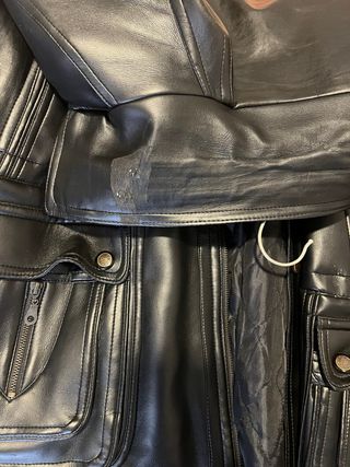 Chaqueta Negra Estilo Cuero