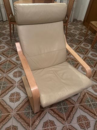 Sillón relax cuero beige madera