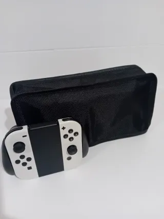 Nintendo Switch OLED Blanca + Mando Switch Pro