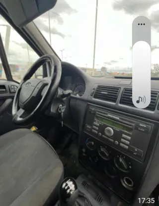 Ford E-Tourneo Courier 2009