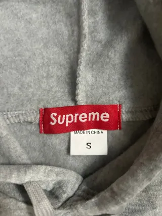Sudadera Supreme Gris