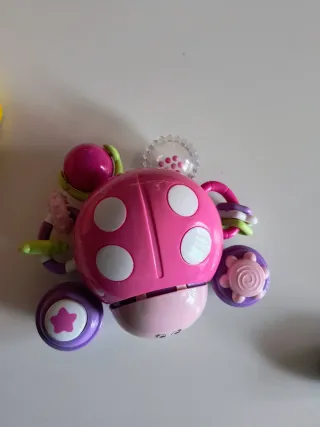 Mariquita sensorial para bebés