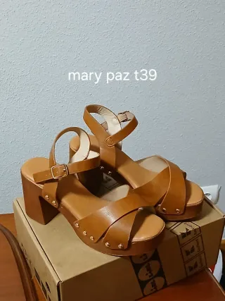 Sandalias Mary Paz Talla 39 Camel