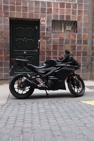 Yamaha R3 2025 - 1600km