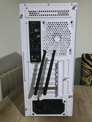 Ordenador de mesa POTENTE....