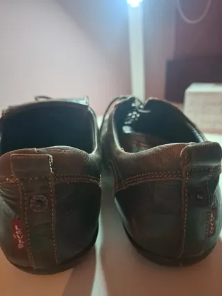 Zapatos Levi's piel marrones