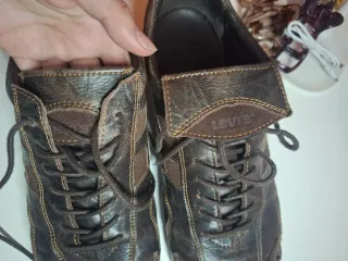Zapatos Levi's piel marrones