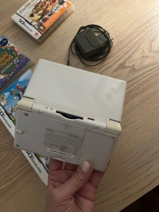 Nintendo DS Blanca + 4 Juegos