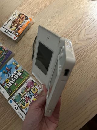 Nintendo DS Blanca + 4 Juegos