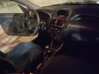 Se vende  peugeot economico 2