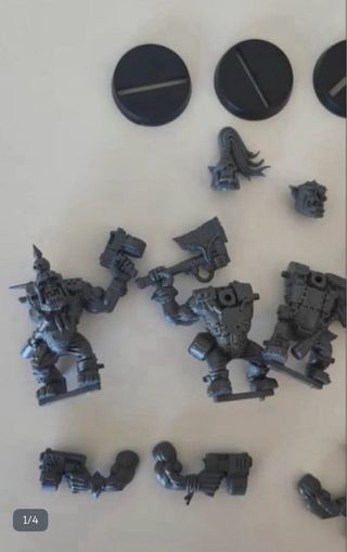 Lote de miniaturas de plástico negro