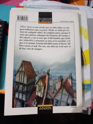 Oliver Twist (Clásicos a medida) (Spanish Edition)