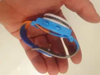 Pulseira com personagem infantil