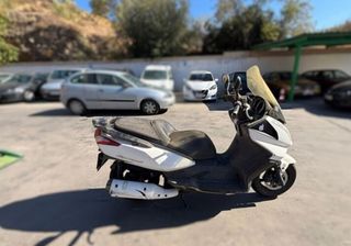 Caballete kymco 104410 super dink 125