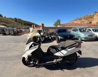Caballete kymco 104410 super dink 125