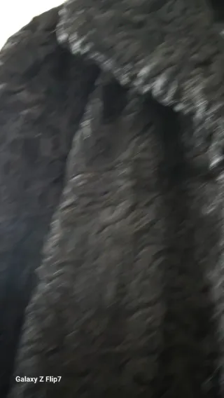 Abrigo de Astracán Negro