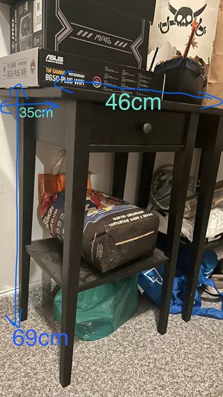 2 mesitas de noche con cajón