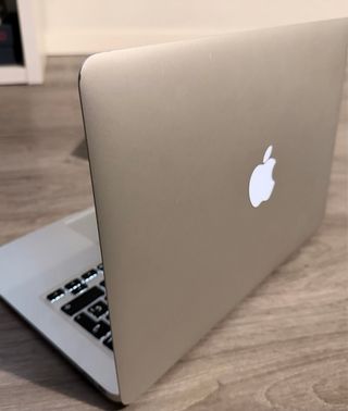 MacBook Air 13 Gris Modelo A1466